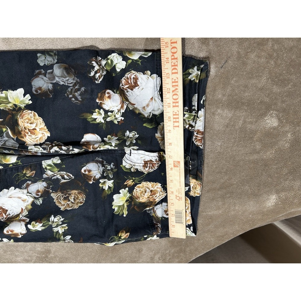 7 For All Mankind Womens 26 The Skinny Jeans Dark Floral Print Stretch USA - Picture 8 of 13